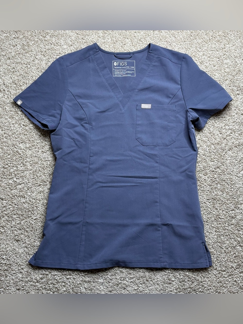 FIGS Contour One Pocket Scrub Top